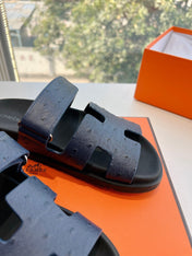 CHYPRE SANDAL IN NAVY BLUE GRAINED CALFSKIN