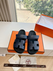 CHYPRE SANDAL IN NAVY BLUE GRAINED CALFSKIN