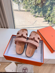 CHYPRE SANDAL IN ROSE PINK SUEDE