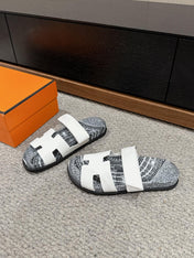 CHYPRE SANDAL WHITE CALFSKIN UNIQUE