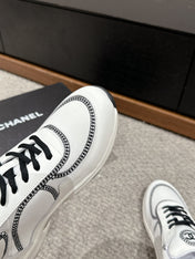 CLASSIC TRAINER IN WHITE MIX BLACK FABRIC
