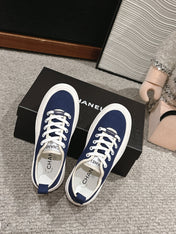 LACE-UP SNEAKERS IN NAVY BLUE CANVAS