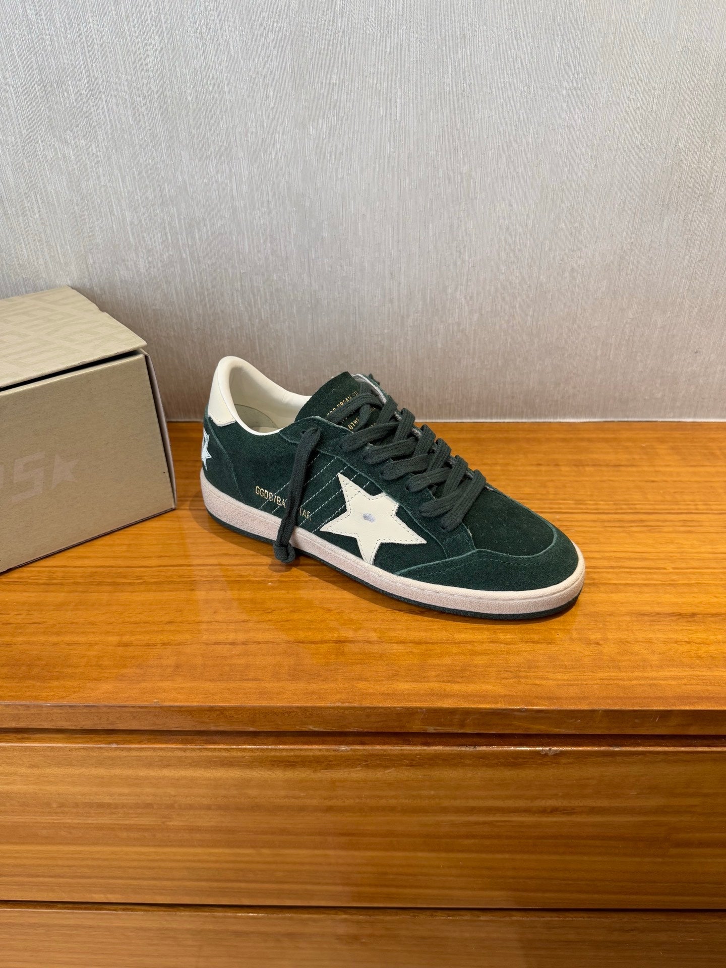 BALL STAR SNEAKERS WITH WHITE CALFSKIN STAR TIMBER GREEN SUEDE UPPER