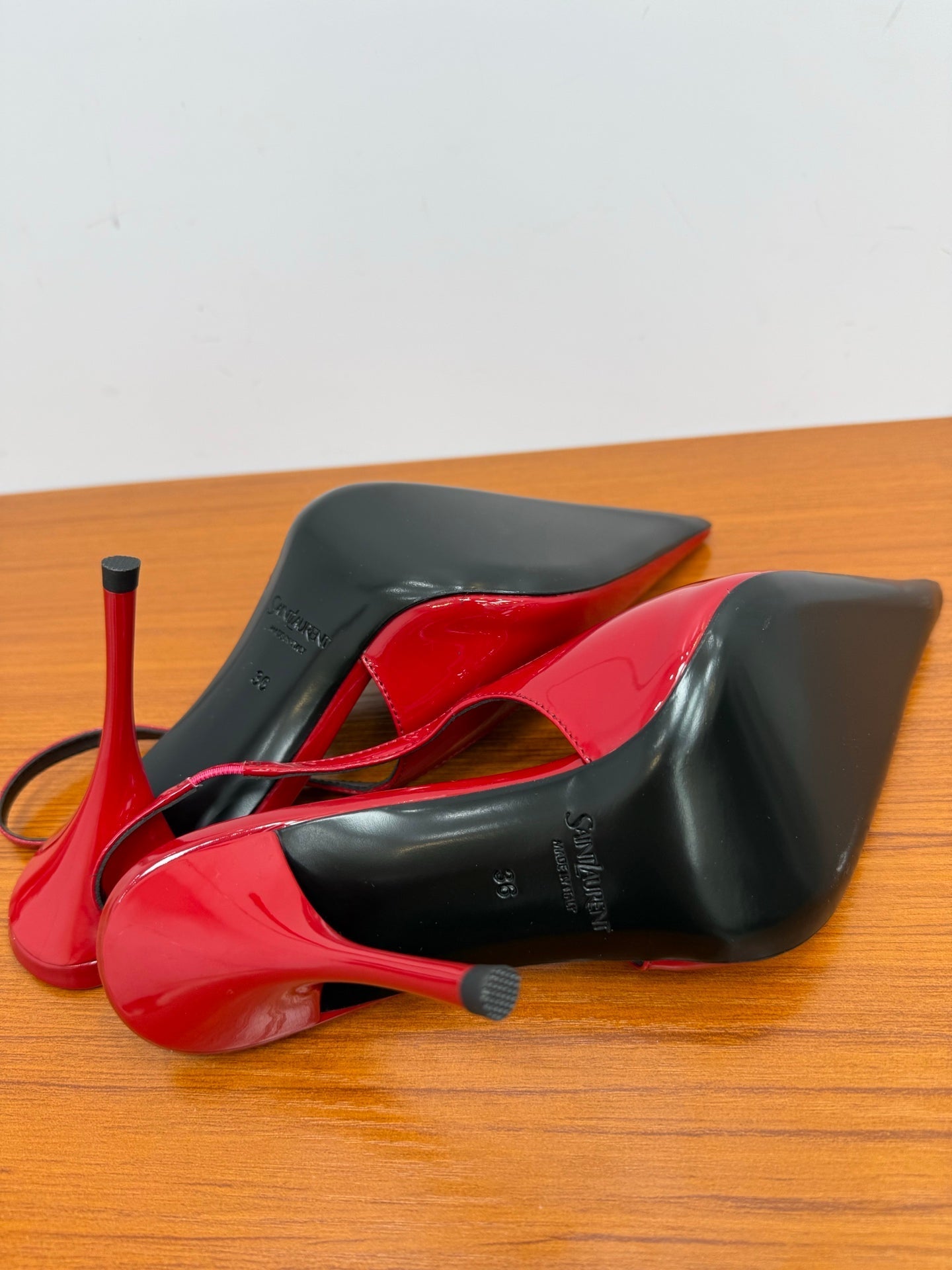 YSL 26S HEELED SLINGBACKS 100 MM IN RED GLOSSY CALFSKIN