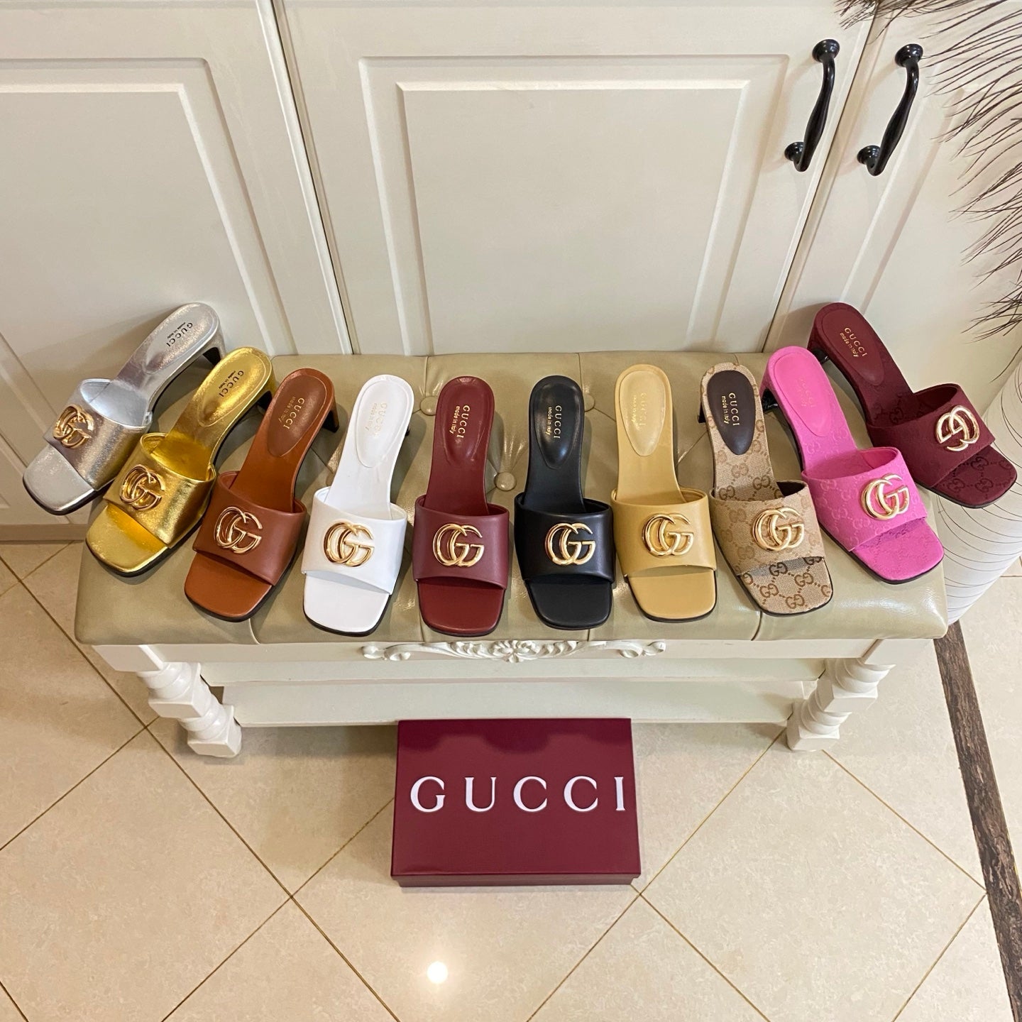 GUCCI 26S HIGH-HEELED SANDALS IN GOLD CALFSKIN WITH GOLD HARDWARE