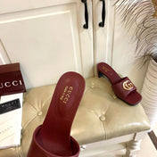 GUCCI 26S HIGH-HEELED SANDALS IN DARK RED CALFSKIN WITH GOLD HARDWARE