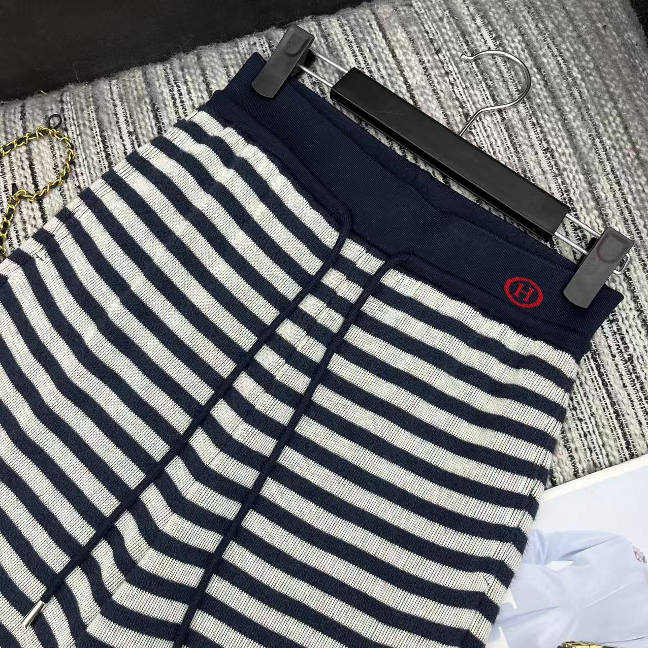 HERMES 25S STRAIGHT-LEG PANTS 125