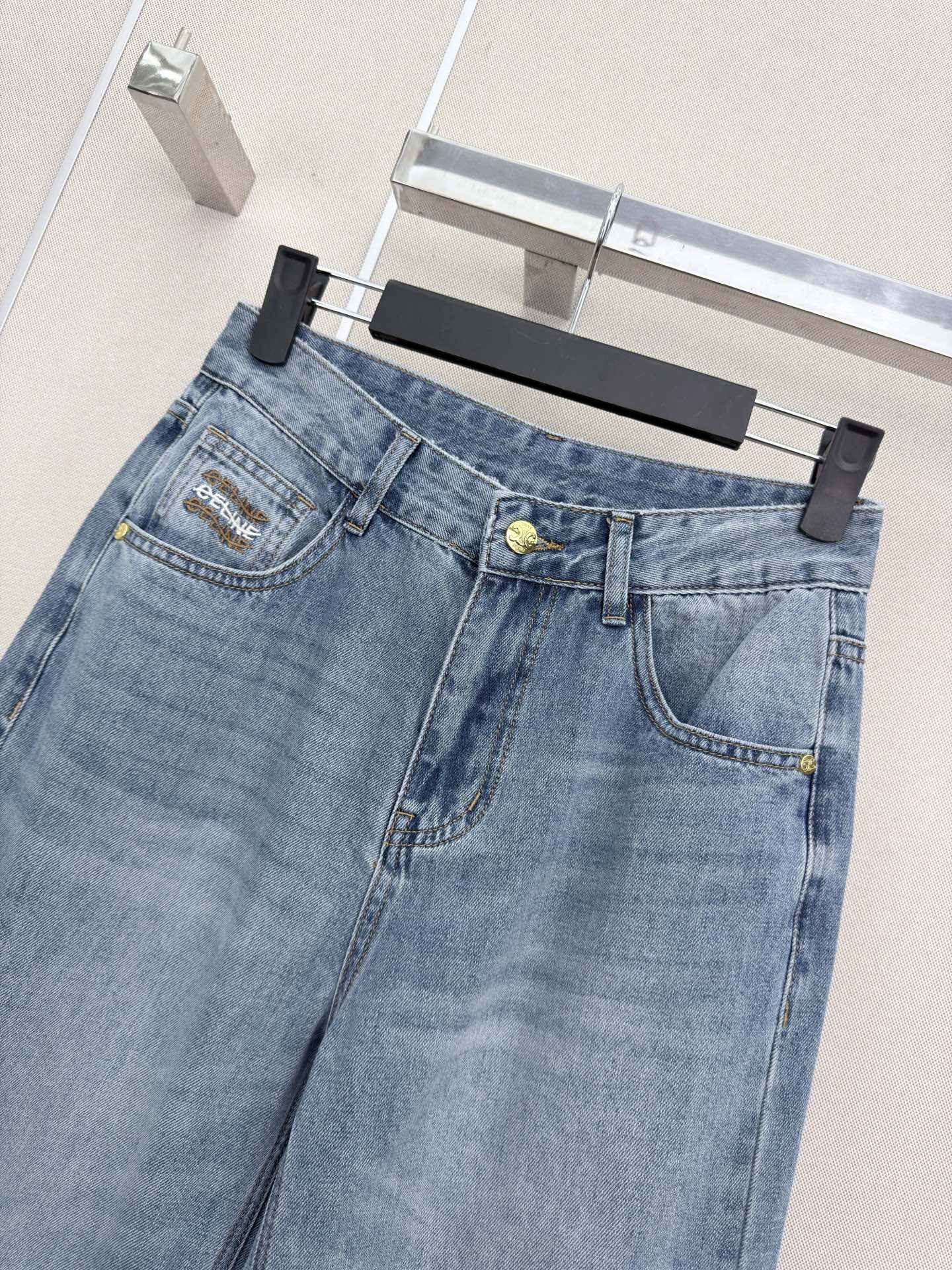 CELINE 26S STRAIGHT LEG JEANS 362