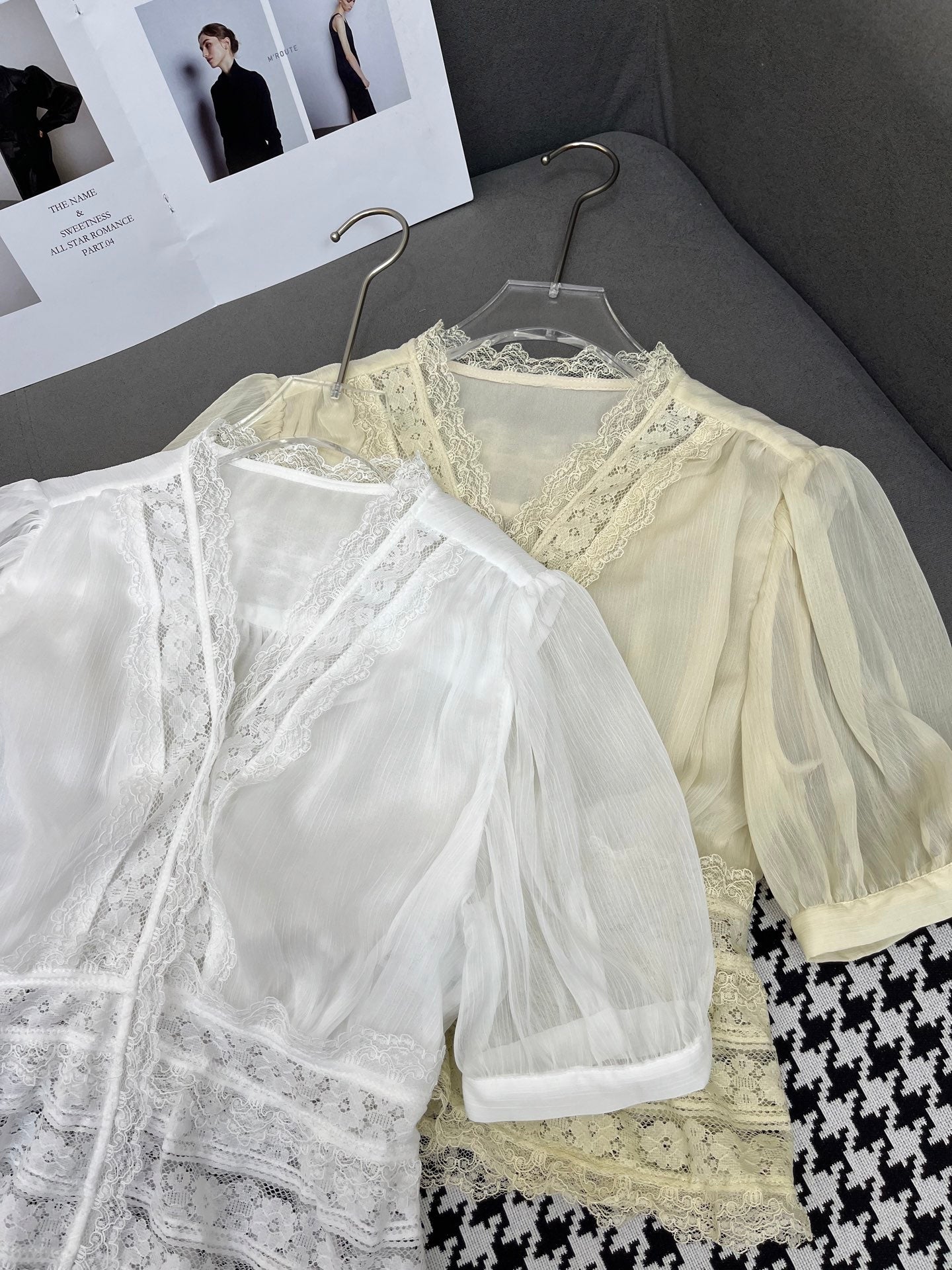 DIOR NEW DESIGN V-NECK LACE BLOUSE WITH PUFF SLEEVES