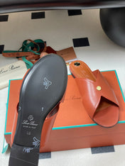 LP CLASSIC CROSS-STRAP SANDALS 25S IN RUST ORANGE LAMBSKIN