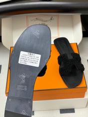 HM 25S ORAN SANDAL IN BLACK SUEDE AND LAMBSKIN