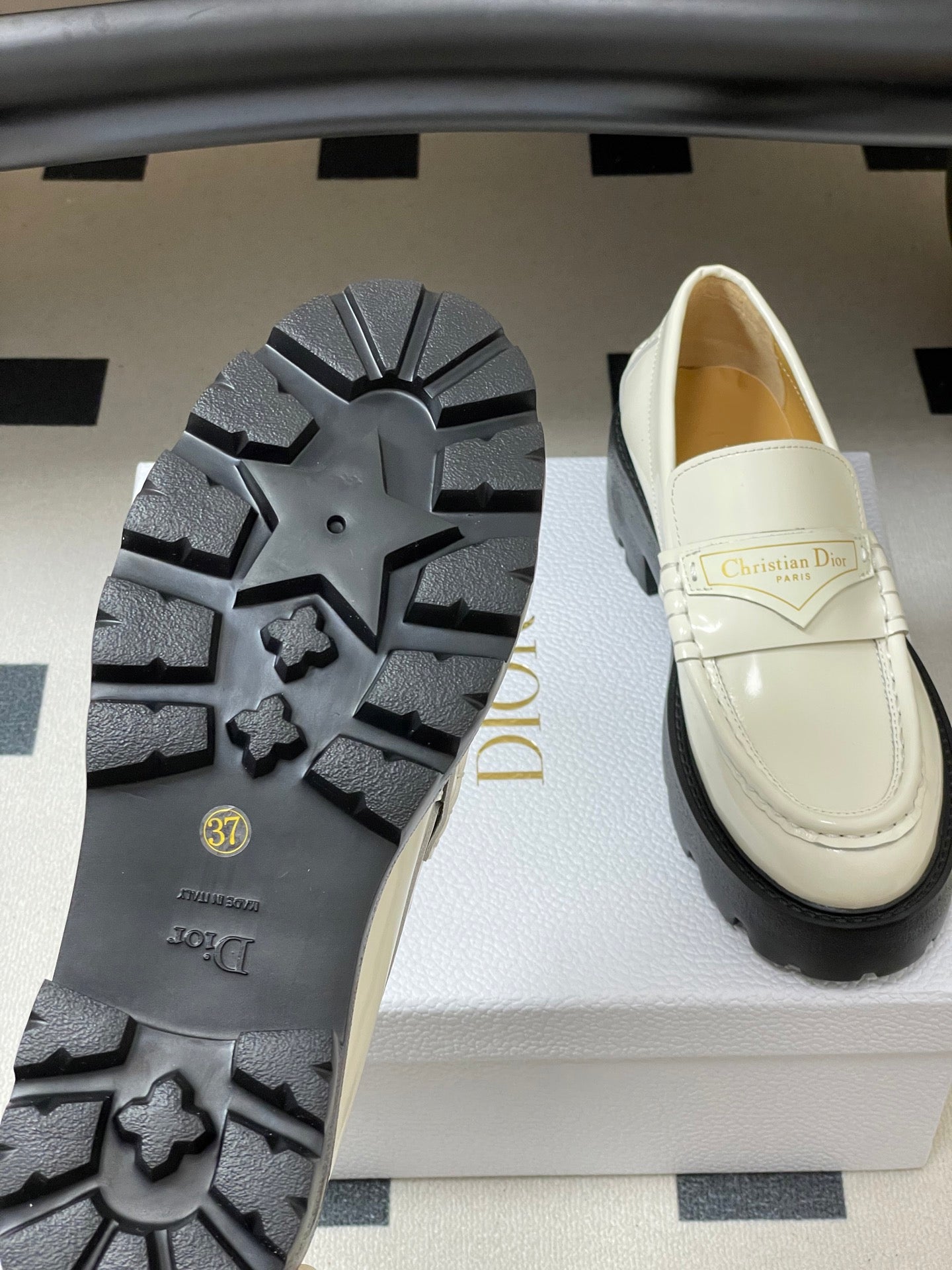 DIOR 25S BOY PLATFORM LOAFERS IN CREAM WHITE LAMBSKIN
