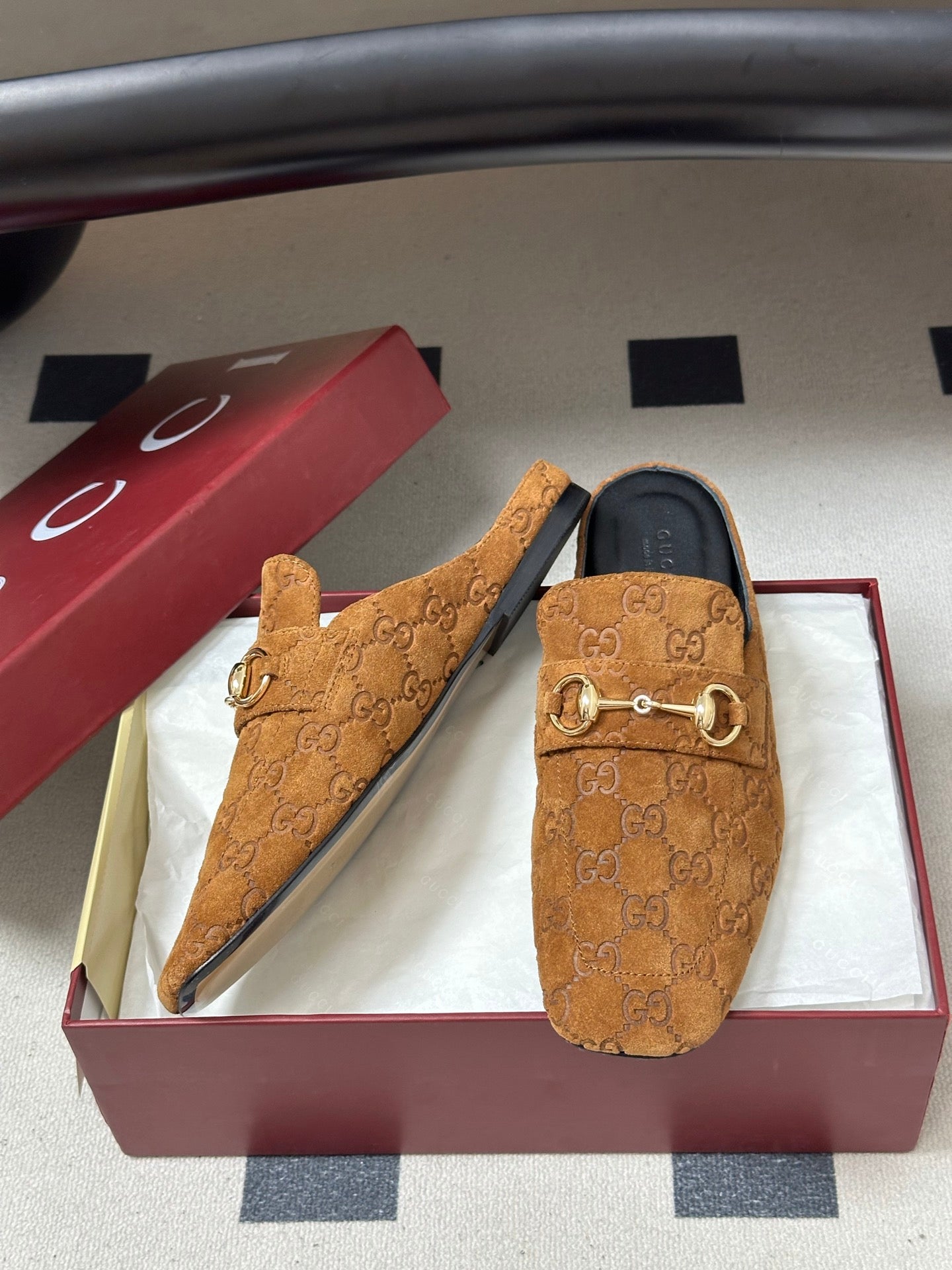GUCCI 26S HORSEBIT LOAFER MULES IN MEDIUM BROWN SUEDE