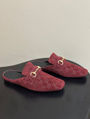 GUCCI 26S HORSEBIT LOAFER MULES IN RED SUEDE