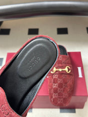 GUCCI 26S HORSEBIT LOAFER MULES IN RED SUEDE