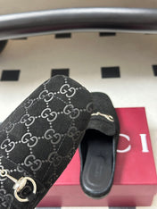 GUCCI 26S HORSEBIT LOAFER MULES IN BLACK SUEDE