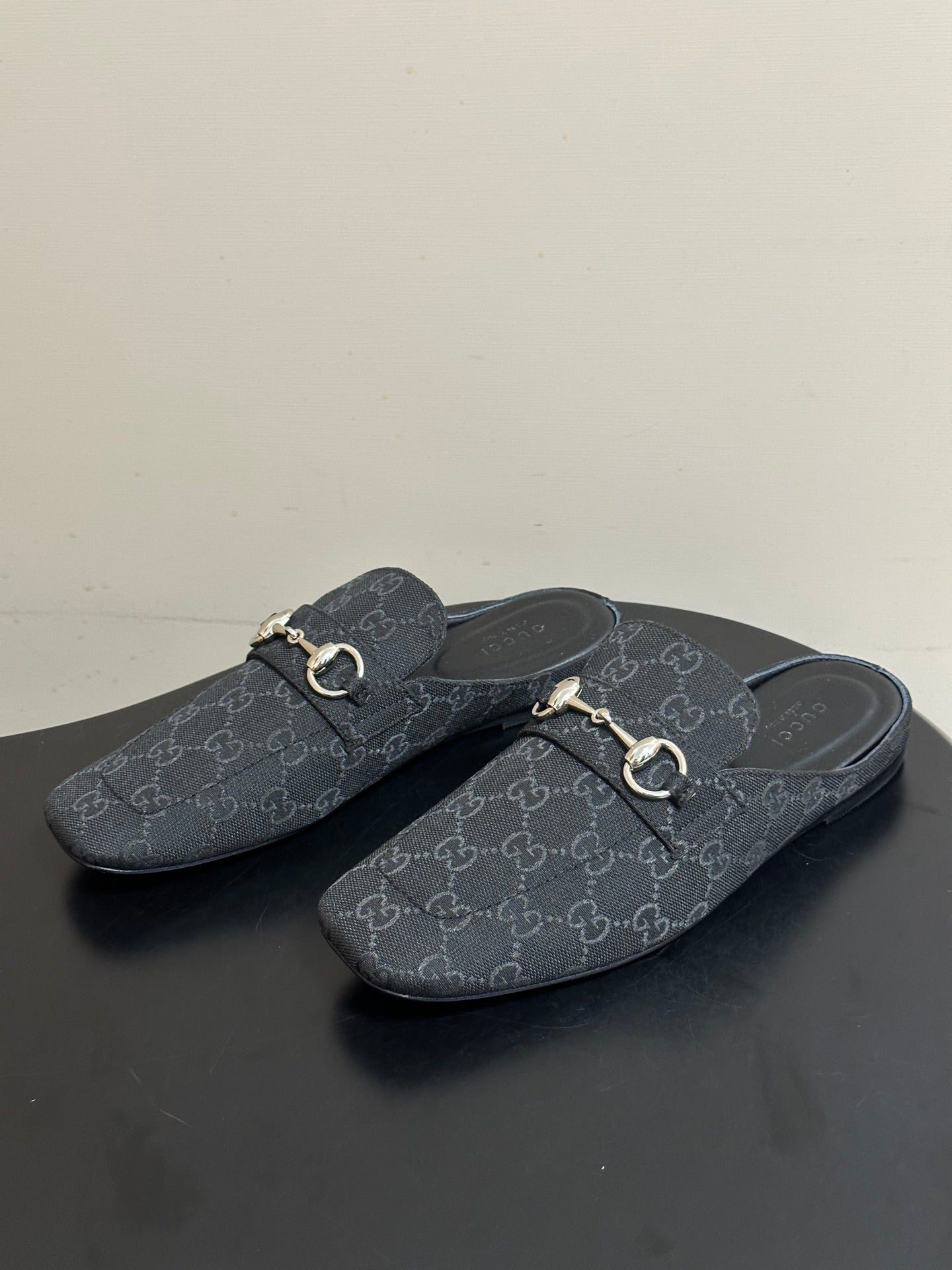 GUCCI 26S HORSEBIT LOAFER MULES IN BLACK CANVAS