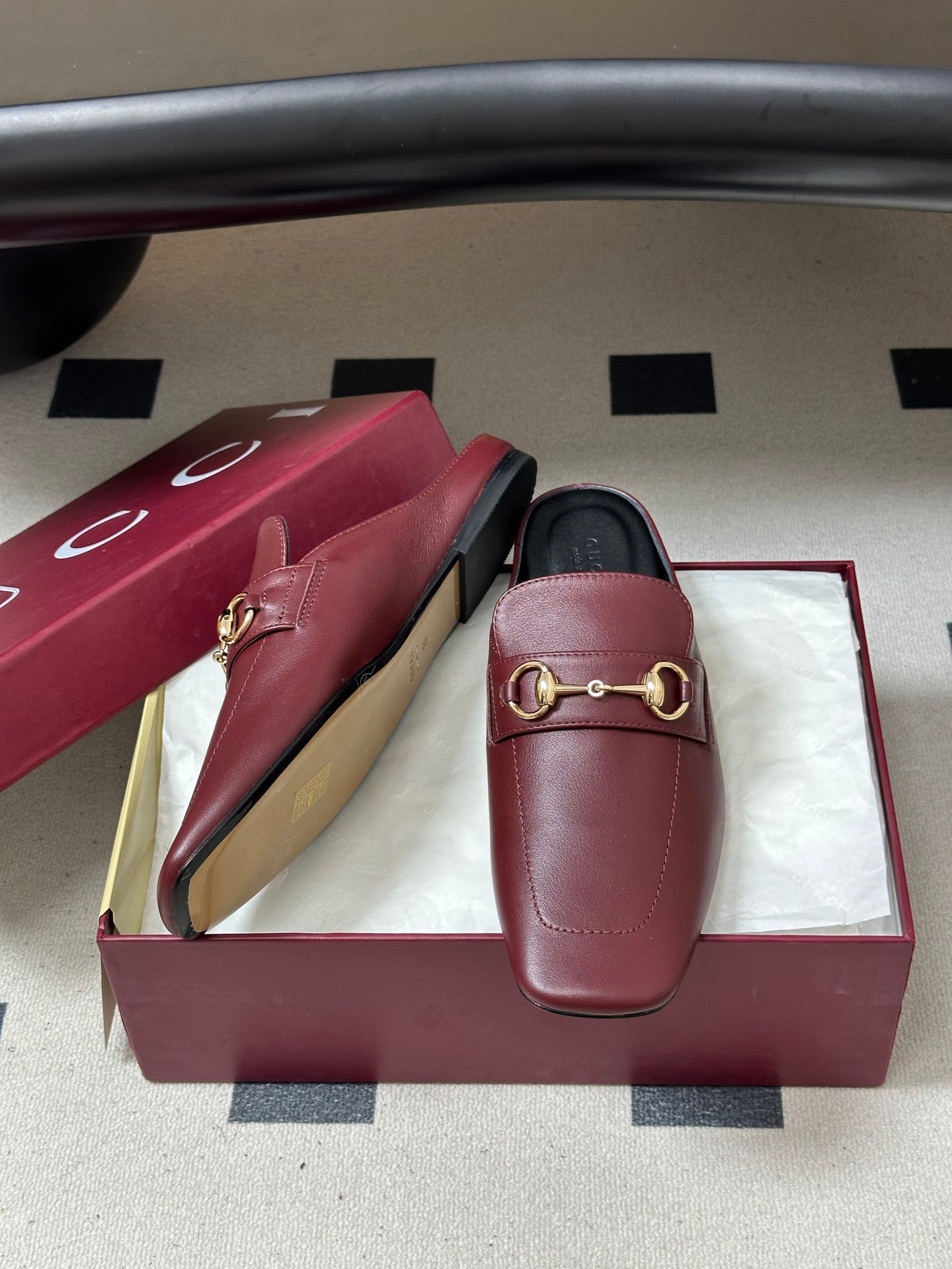 GUCCI 26S HORSEBIT LOAFER MULES IN RED CALFSKIN