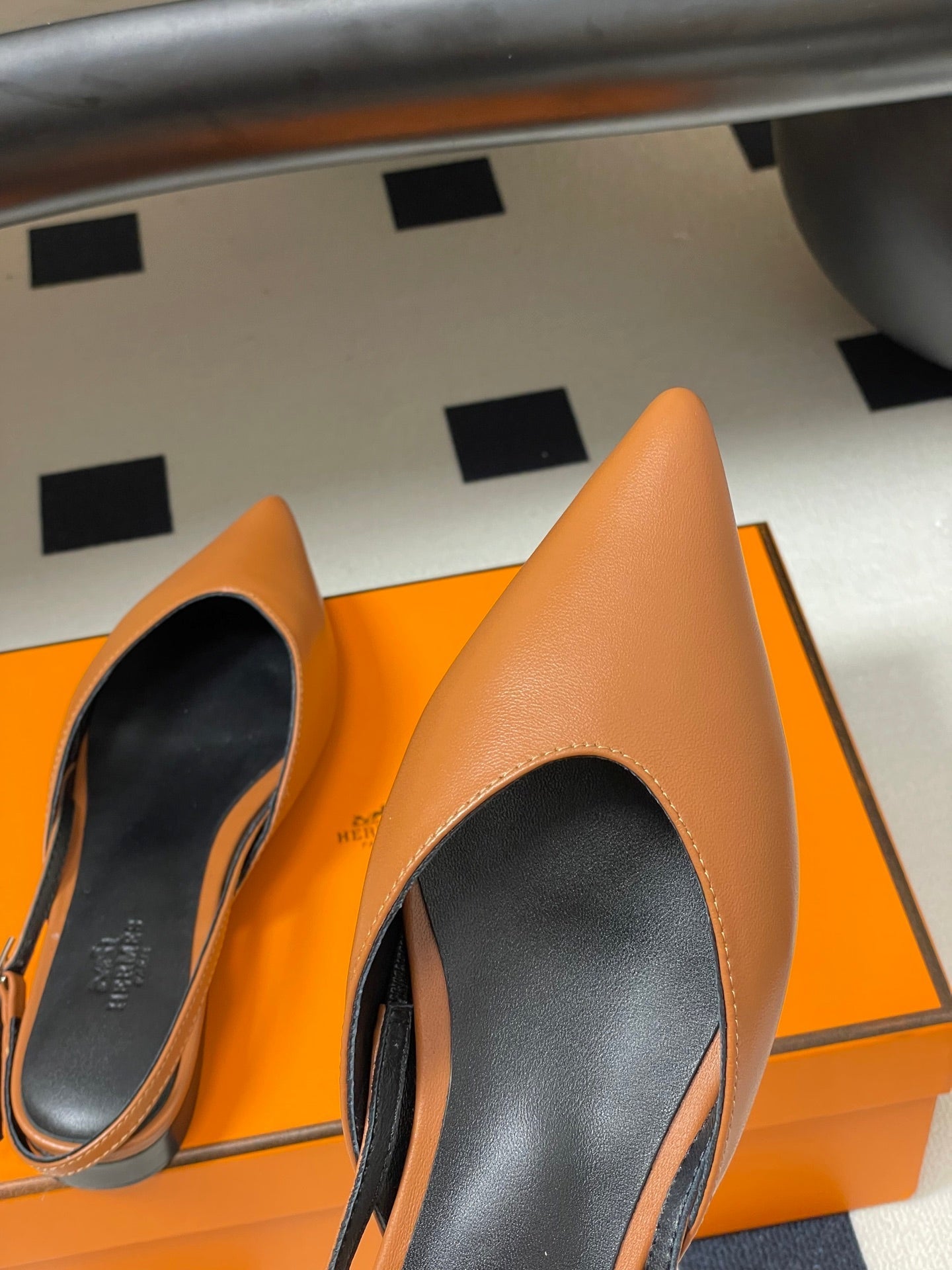 HM 26S NICOLE SLINGBACK IN CARAMEL BROWN CALFSKIN SILVER HARDWARE
