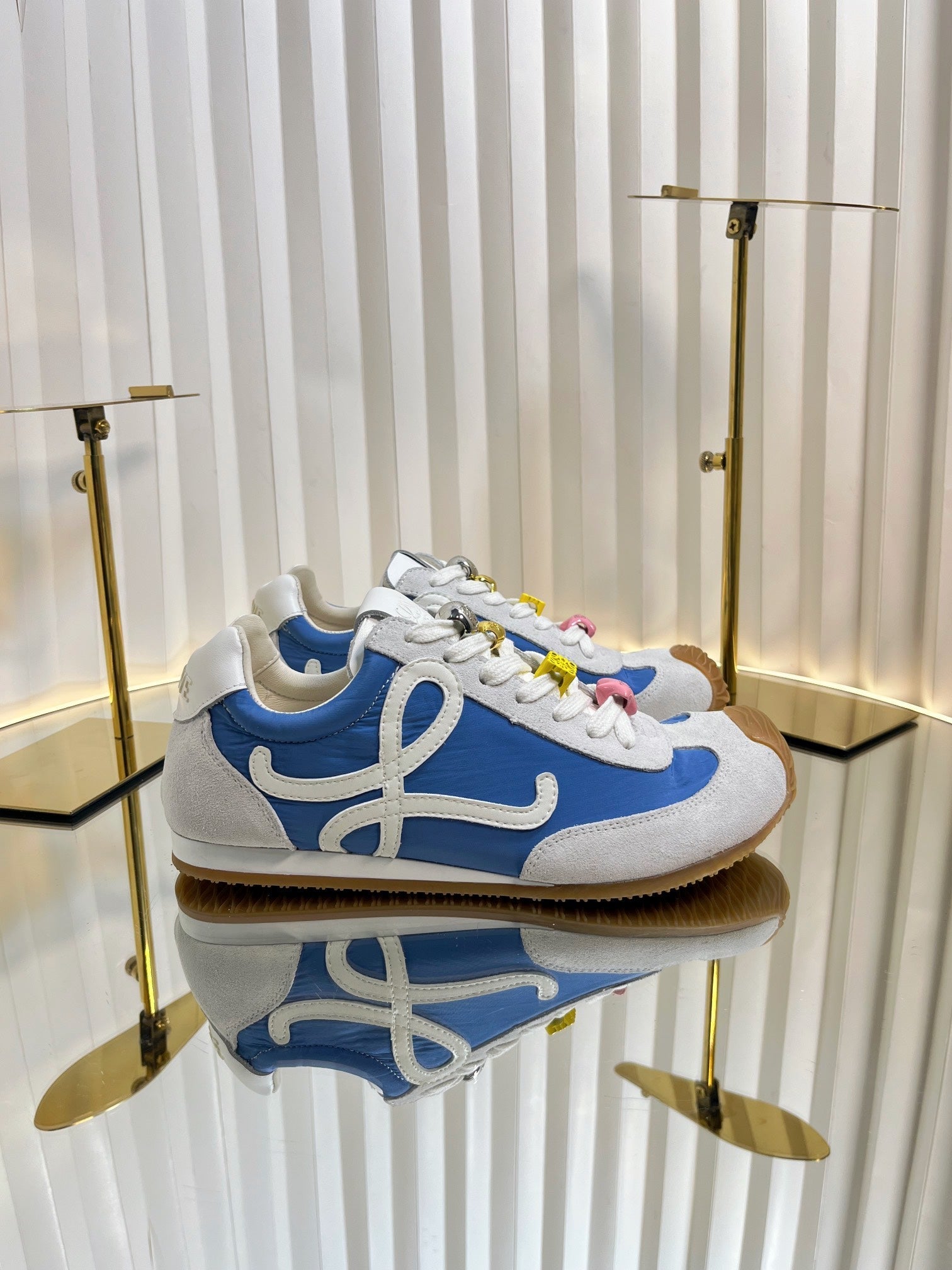 LOEWE 26S RUNNER 2.0 SNEAKERS IN WHITE SUEDE AND BLUE FABRIC