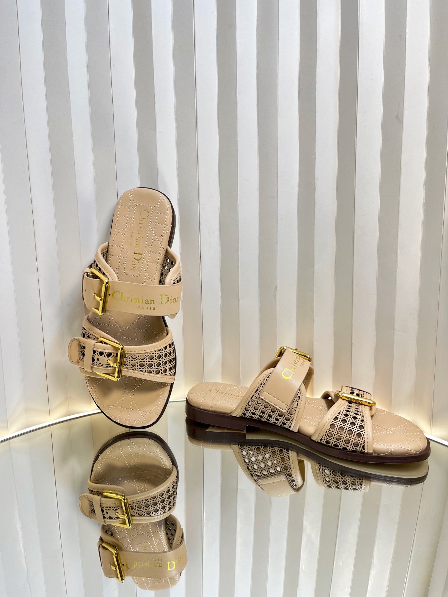 D-AVENUE SLIDES 25S IN BEIGE CALFSKIN MICRO CANNAGE MOTIF