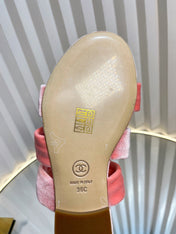 THREE STRAPS MULE IN BRIGHT PINK VELVET