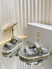 DIORACT SLIDES 25MM IN SILVER PATENT CALFSKIN
