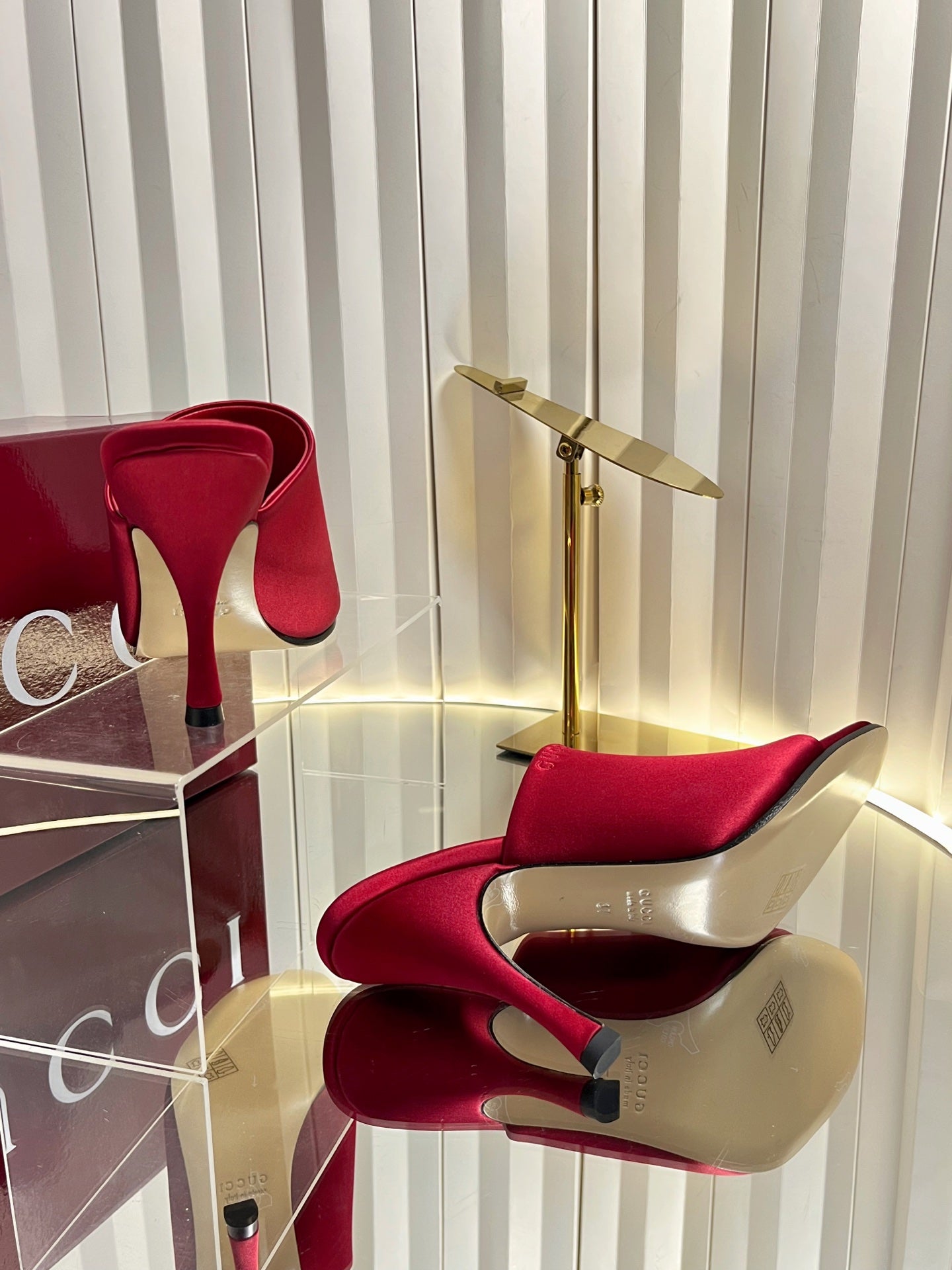 GUCCI 26S HIGH-HEELED SANDALS 100 MM IN RED SATIN