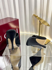 GUCCI 26S HIGH-HEELED SANDALS 100 MM IN BLACK SATIN