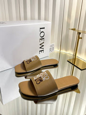 LOEWE 26S LOGO-EMBROIDERED SANDALS IN CAMEL BROWN CALFSKIN