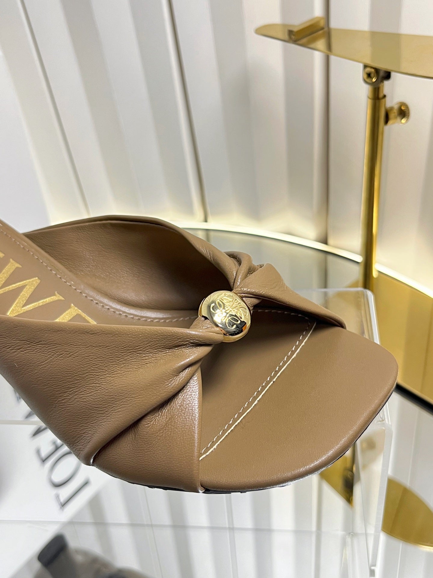 LOEWE 26S HEELED SANDALS 45 MM IN CAMEL BROWN CALFSKIN