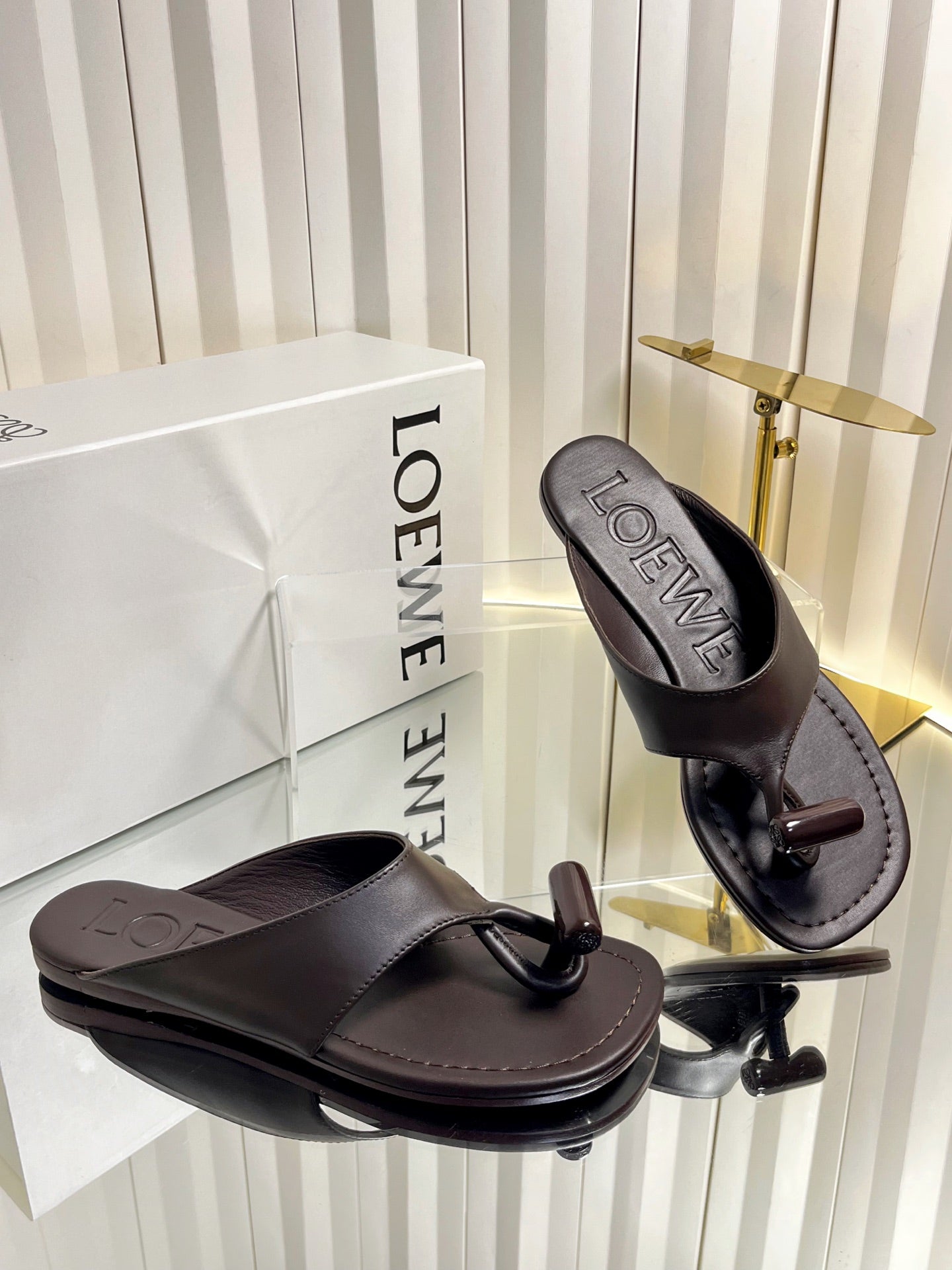 LOEWE 26S THONG SANDALS IN DARK BROWN CALFSKIN