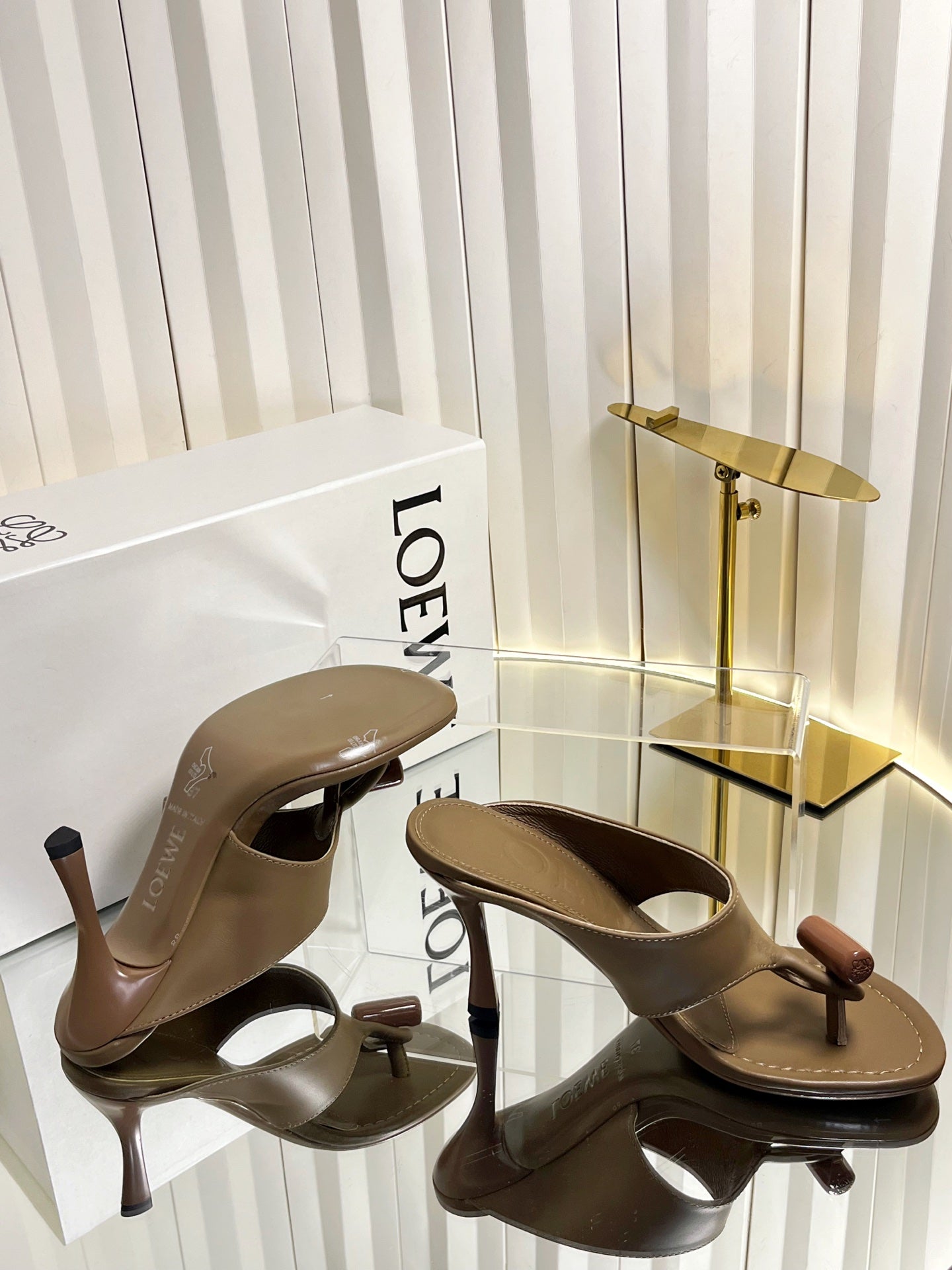 LOEWE 26S HEELED THONG SANDALS 90 MM IN CAMEL BROWN CALFSKIN