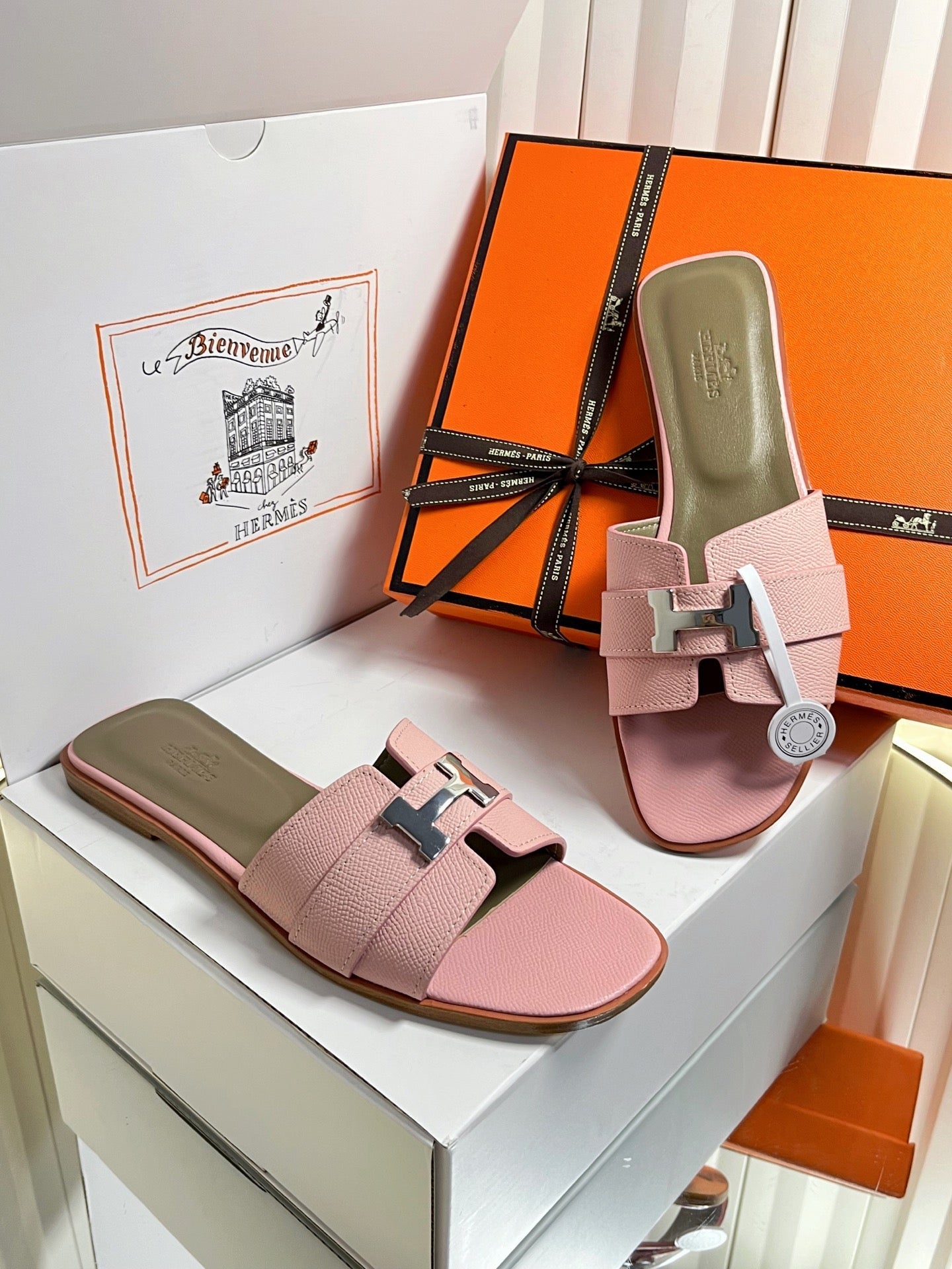 HM 26S ORAN SANDALS IN PINK EPSOM CALFSKIN SILVER HARDWARE