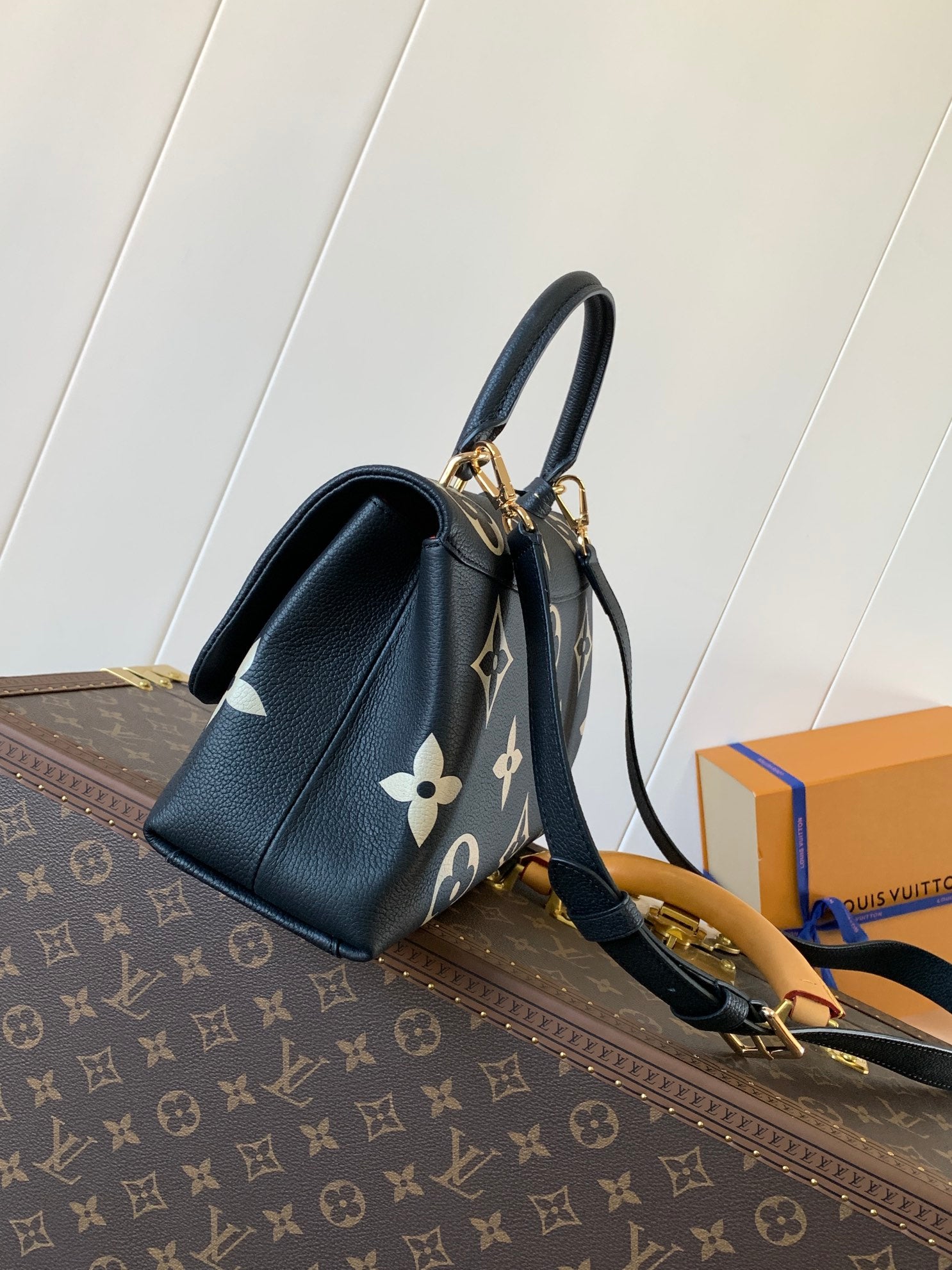 MADELEINE 30 IN BLACK MIX WHITE MONOGRAM CALFSKIN EMBOSSED LOGO