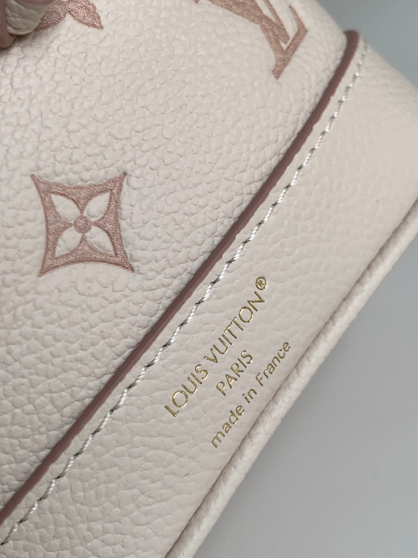 NANO NOÉ 19 IN WHITE MIX PINK MONOGRAM EMPREINTE CALFSKIN