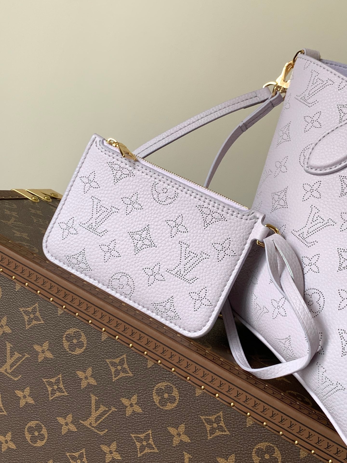 LV 25S BLOSSOM BAG 20 IN MISTY PURPLE CALFSKIN GOLD HARDWARE