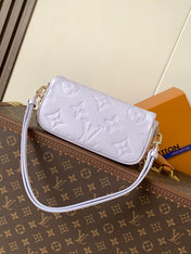 LV 25S WALLET ON CHAIN IVY 23 IN MISTY PURPLE EMBOSSED CALFSKIN TRIM