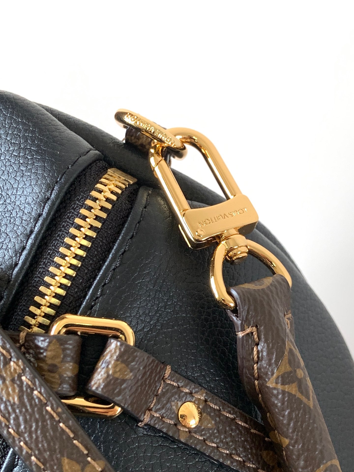 LV EXPRESS TRAVEL 45 IN BLACK CALFSKIN