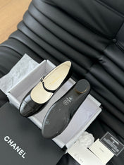 CC MARY JANE SHOES IN BLACK LAMBSKIN WITH GOLD HARDWARE