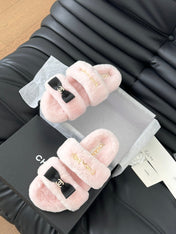 CC DAD SANDAL MULE IN PASTEL PINK FLEECE WITH GOLD HARDWARE