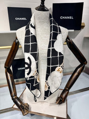CHANEL 25S SCARF 90 IN CASHMERE SILK 737220