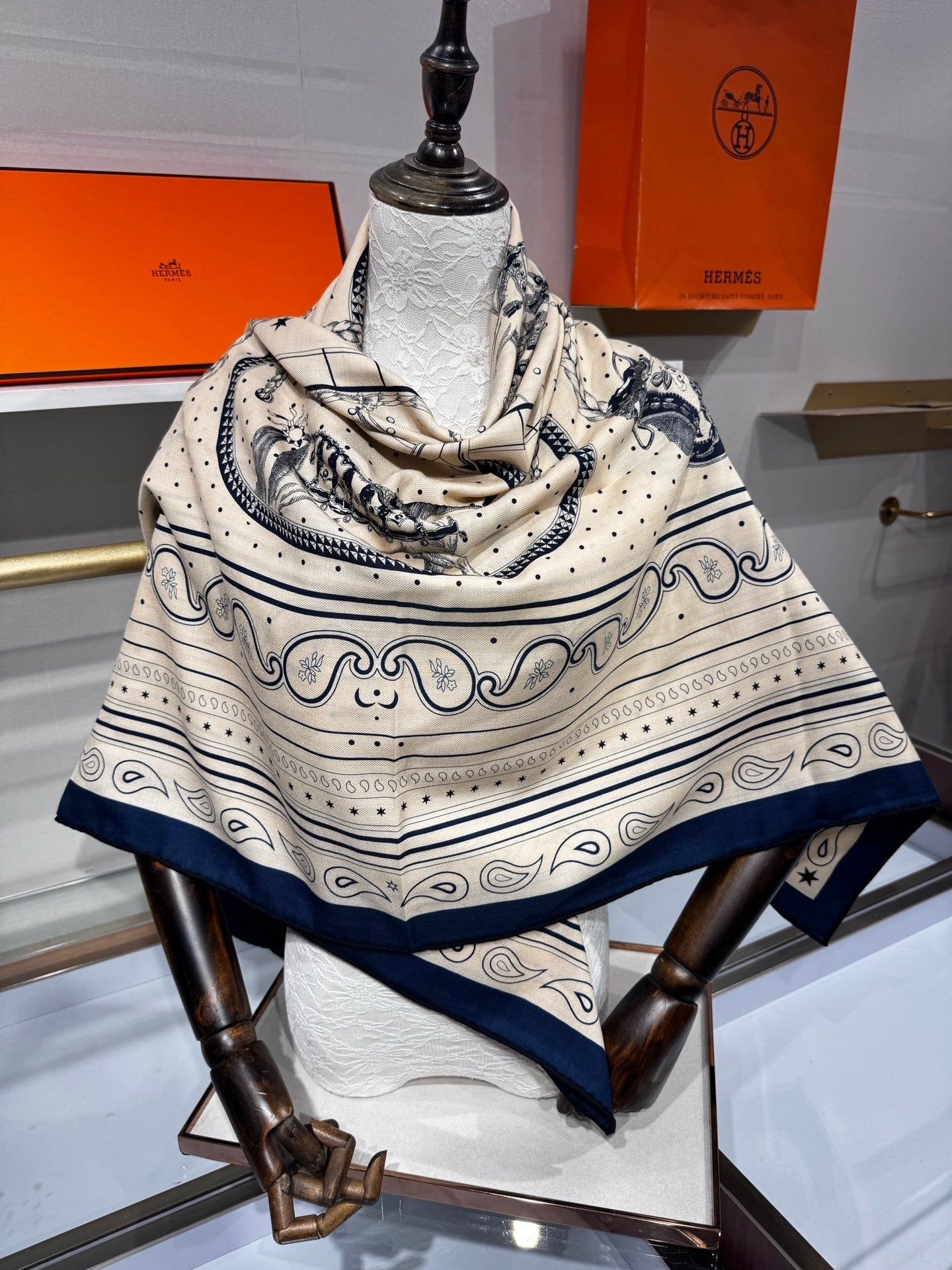 HERMES 26S SCARF 140 IN SILK AND CASHMERE 495969