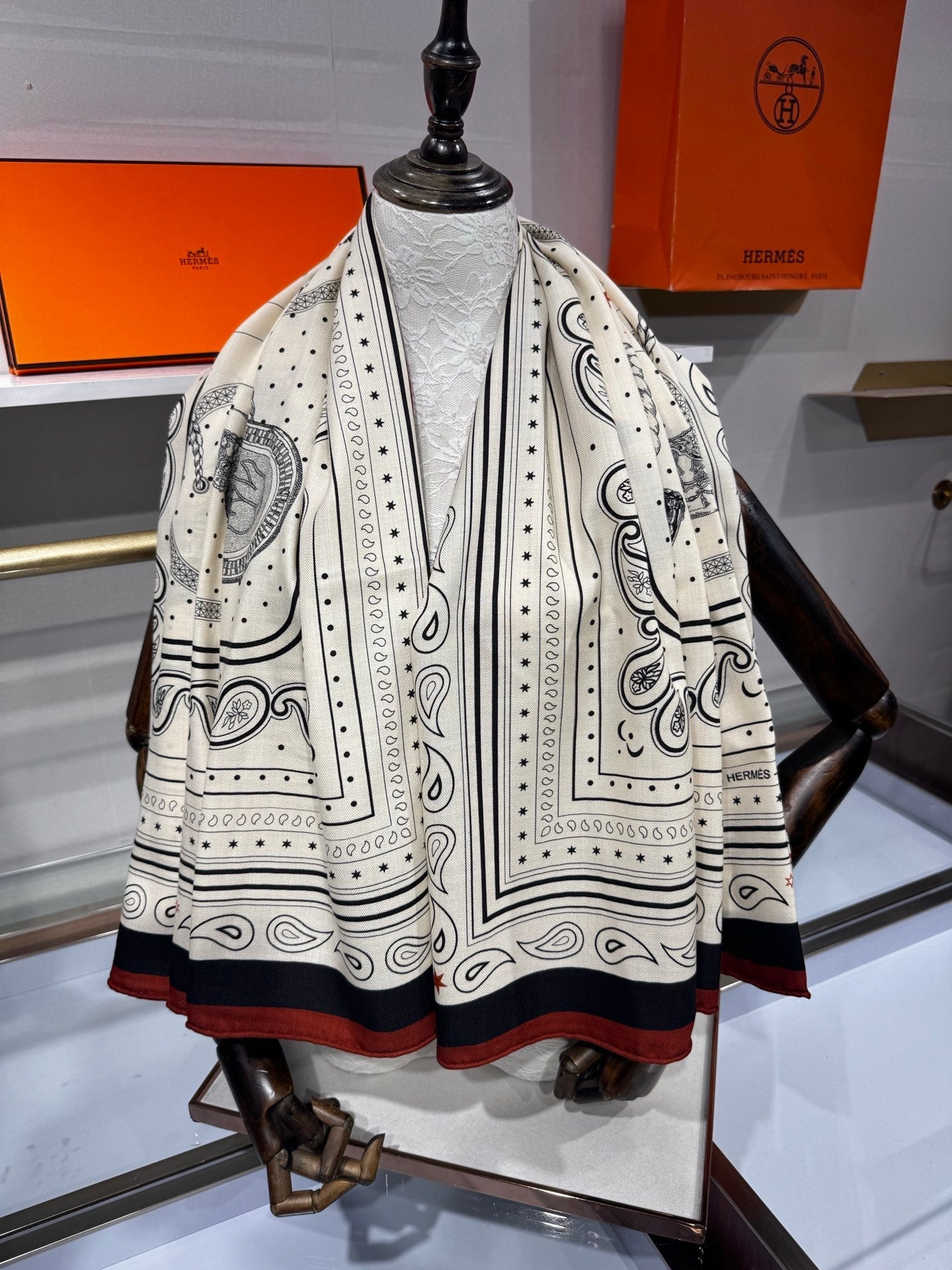 HERMES 26S SCARF 140 IN SILK AND CASHMERE 495970