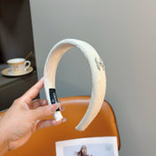 CHANEL 26S HEADBAND IN WHITE SILK 505272