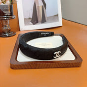 CHANEL 26S HEADBAND IN BLACK SILK 505274