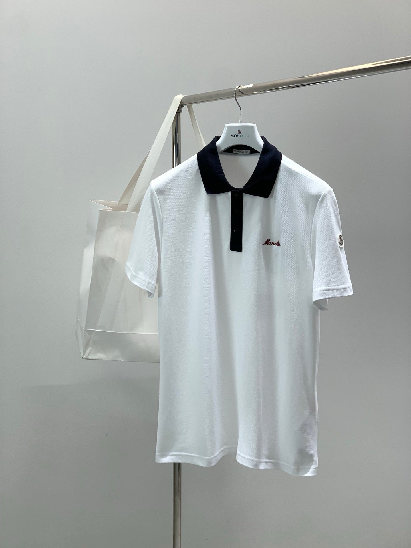 MONCLER 26S SHORT-SLEEVE POLO T-SHIRT 507