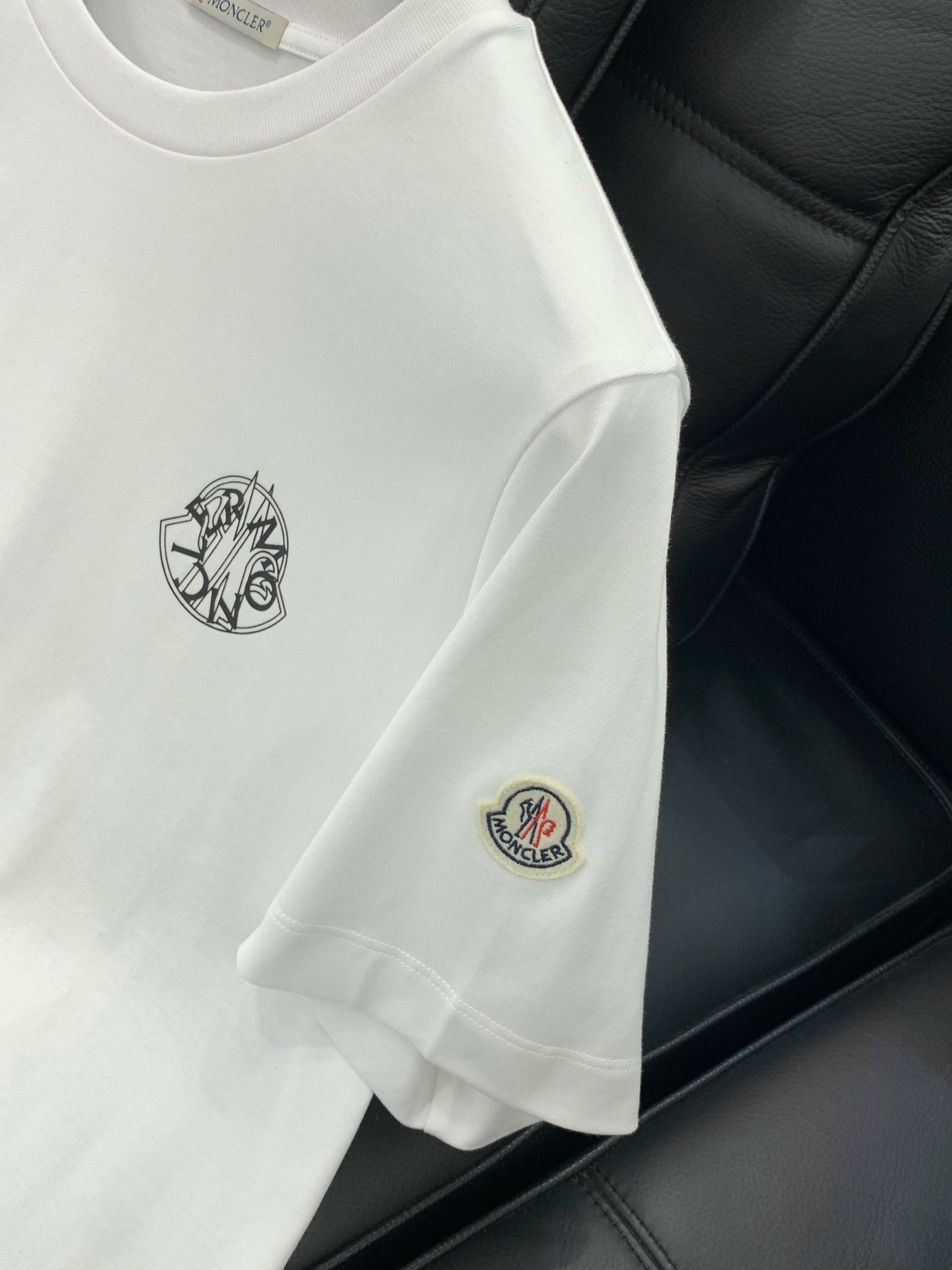 MONCLER 26S SHORT SLEEVE T-SHIRT 641