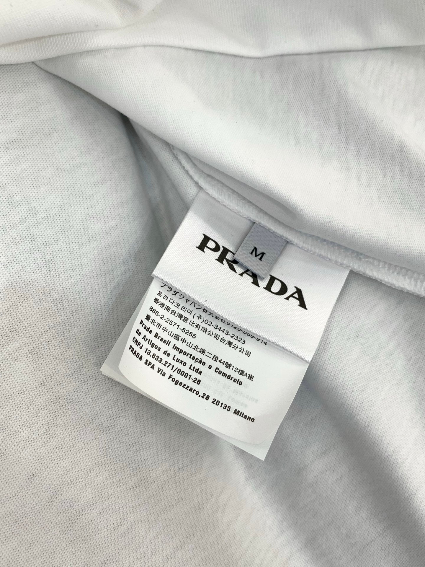 PRADA 26S T-SHIRT STYLE 827