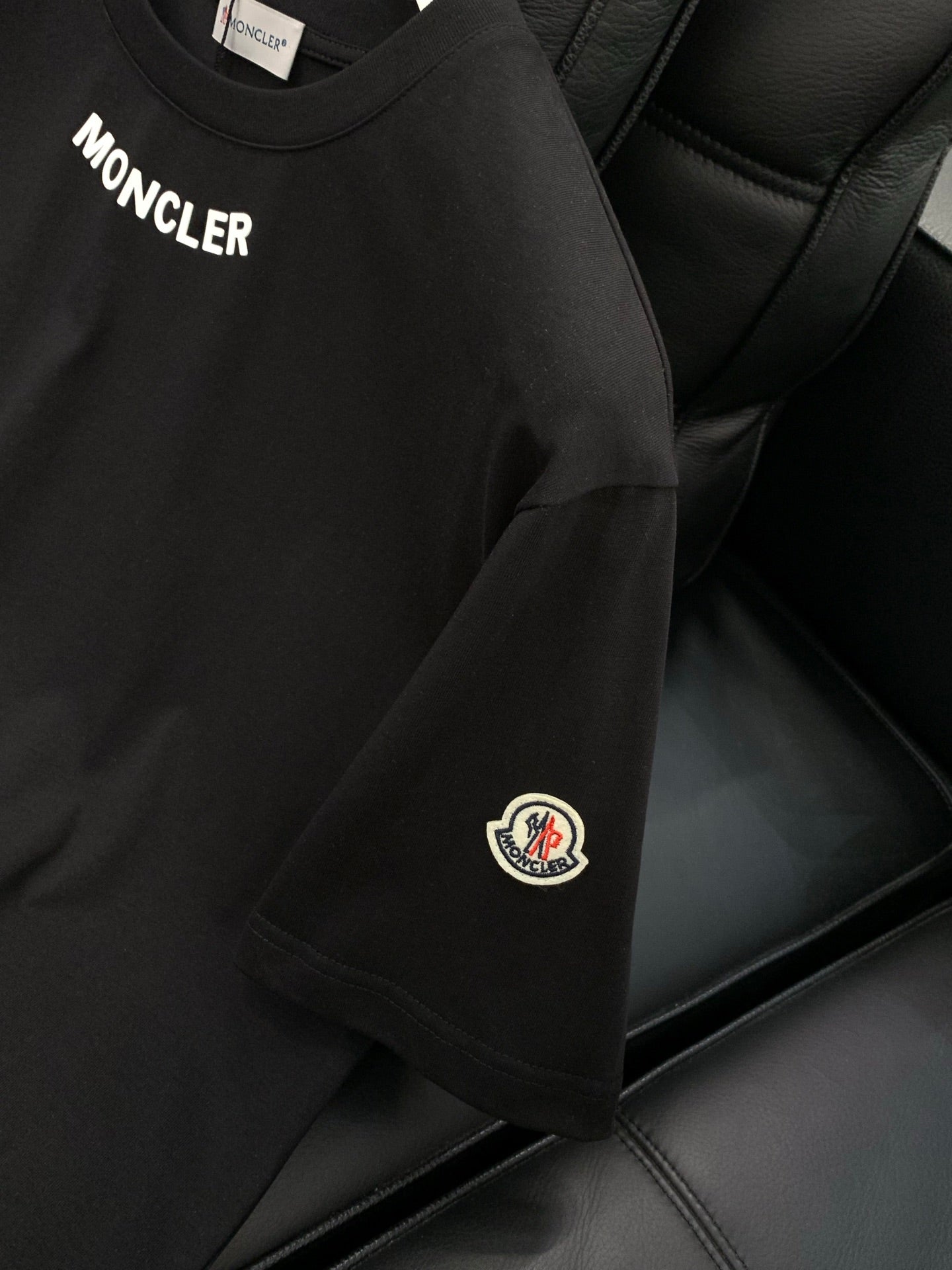MONCLER 26S SHORT SLEEVE T-SHIRT 598